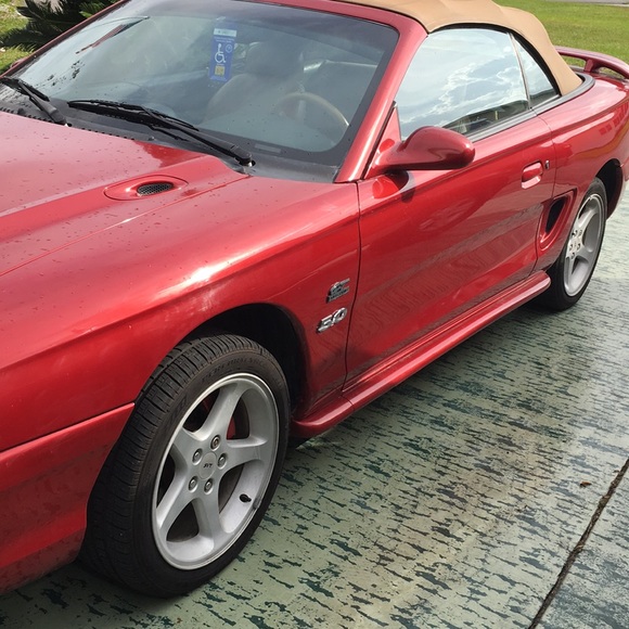 1995 mustang convertible 5speed 5.0 1.10.000 miles - Picture 4 of 4